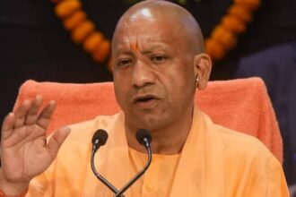 UP: सीएम - UP: सीएम योगी संग चार राज्यों के मुख्यमंत्री और संघ प्रमुख, एक साथ आ रहे वृंदावन; आश्रम का करेंगे लोकार्पण