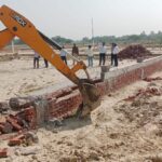 UP: मथुरा - UP: मथुरा में अवैध कॉलोनी और अतिक्रमण पर चला बुलडोजर, एमवीडीए की बड़ी कार्रवाई; सोच-समझकर खरीदें जमीन