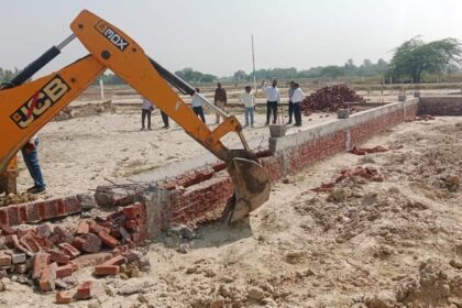 UP: मथुरा - UP: मथुरा में अवैध कॉलोनी और अतिक्रमण पर चला बुलडोजर, एमवीडीए की बड़ी कार्रवाई; सोच-समझकर खरीदें जमीन