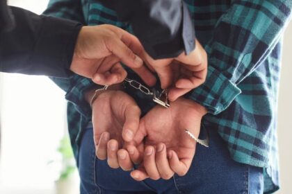 Love - Love Jihad: इंस्टा पर हुई दोस्ती, फिर युवती पर जबरन निकाह व धर्मांतरण का डालने लगा दबाव; आरोपी गिरफ्तार