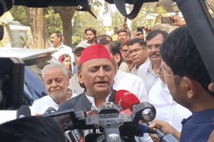 UP: शंकराचार्य - UP: शंकराचार्य अविमुक्तेश्वरानंद से मिले अखिलेश यादव, बोले- नकली संतों का अंत होने जा रहा है