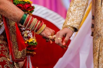 Aligarh - Aligarh News: जयमाला हुई, पर फेरों के दौरान दूल्हे को पड़ा दौरा, दुल्हन ने किया शादी से इन्कार, हुआ हंगामा