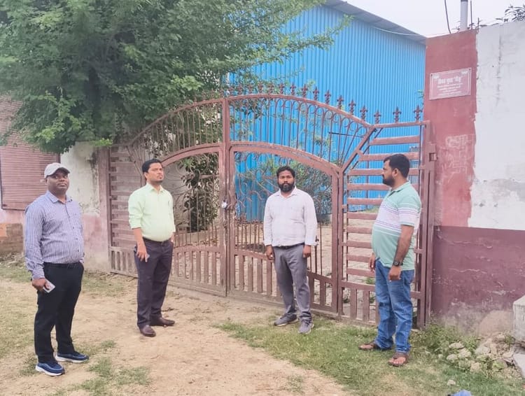 Lakhimpur - Lakhimpur Kheri News: सुबह के वक्त पकड़ी बिजली चोरी, 49 लोगों पर एफआईआर दर्ज