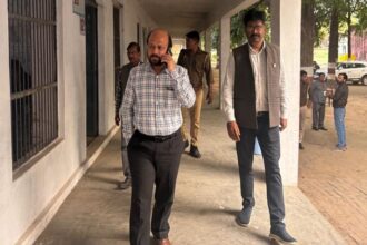 यूपी - यूपी बोर्ड परीक्षाएं हुई समाप्त: आगरा में 9,950 छात्रों ने छोड़ी परीक्षा, मंडल में 25 हजार से ज्यादा अनुपस्थित