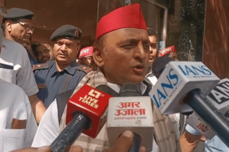 UP: अखिलेश - UP: अखिलेश यादव बोले, 'अफवाहजीवी है भाजपा, गैस की कमी को स्वीकार कर ले तो जनता खुद सहयोग करेगी'