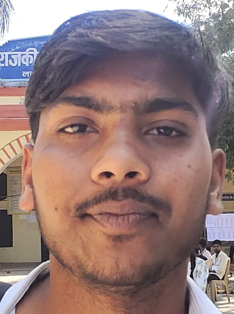 Lakhimpur - Lakhimpur Kheri News: कानून के कठिन प्रश्नों ने रोकी लिखने की रफ्तार, समय पड़ा कम