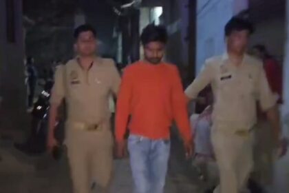 संभलः - संभलः खाना बनाने को लेकर विवाद, बेटे ने सौतेली मां को मार डाला, पुलिस ने हिरासत में लिया