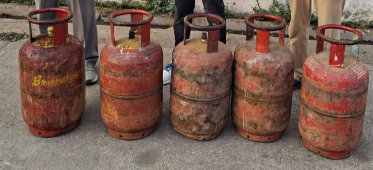 UP: घर - UP: घर में है पीएनजी कनेक्शन तो नहीं मिलेगा LPG सिलिंडर, गैस सकंट के बीच सरकार का बड़ा फैसला; जानें नया नियम