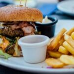 अल्ट्रा-प्रोसेस्ड - अल्ट्रा-प्रोसेस्ड फूड कर रहा हड्डियों को कमजोर, हिप फ्रैक्चर का खतरा; कई गंभीर बीमारियों का भी बन रहा कारण