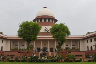 Supreme - Supreme Court: मृतक के बैंक खातों की जानकारी वारिसों को देने में क्या दिक्कत? केंद्र और RBI से 'सुप्रीम' सवाल