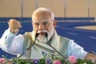 PM Modi: - PM Modi: पीएम मोदी ने युवाओं को दिया वीरता का मंत्र, एक्स पर शेयर किया आत्मविश्वास बढ़ाने वाला वीडियो