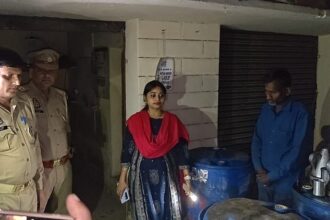 Bareilly - Bareilly News: पुलिस ने पकड़ा अवैध फ्यूल पंप, एक आरोपी गिरफ्तार; दुकान पर बेचा जा रहा था डीजल-पेट्रोल