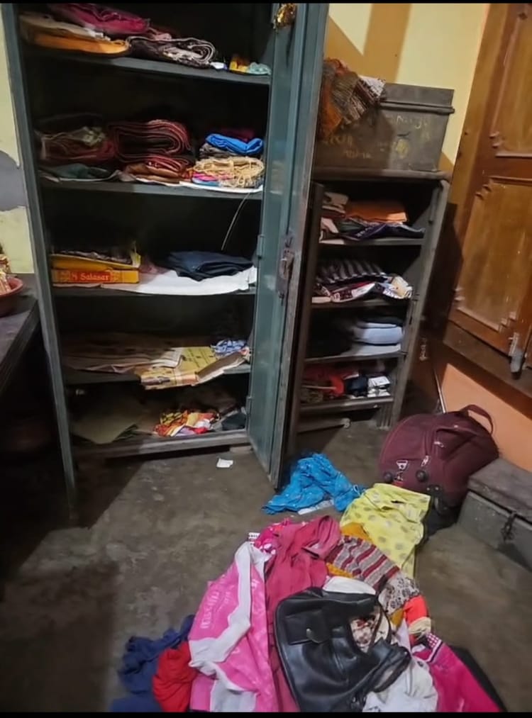 Lakhimpur - Lakhimpur Kheri News: शादी समारोह में कमरे से बैग चोरी, सीसी कैमरे में कैद हुआ चोर