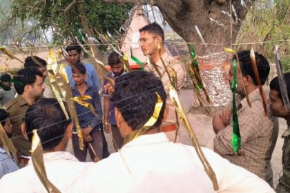 Lakhimpur - Lakhimpur Kheri News: मंदिर में मां दुर्गा की मूर्ति की खंडित, तनाव