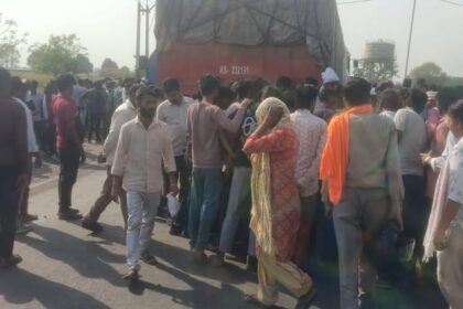 Kanpur - Kanpur Accident: दूध टैंकर ने बाइक सवारों का रौंदा, तीन दोस्तों की मौत, अंतिम संस्कार में जाते समय हादसा