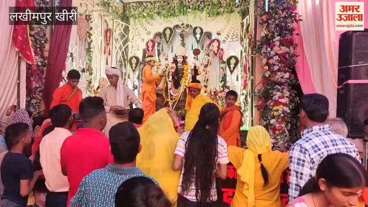 Lakhimpur - Lakhimpur Kheri: नवरात्र के पहले दिन संकटा देवी के दर्शन के लिए उमड़े भक्त, जानिए मंदिर की मान्यता