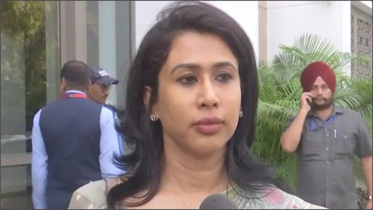 Kerala - Kerala Polls: केरल चुनाव से पहले कांग्रेस में असंतोष, शमा मोहम्मद की राहुल गांधी से अपील- महिलाओं को न्याय कब?