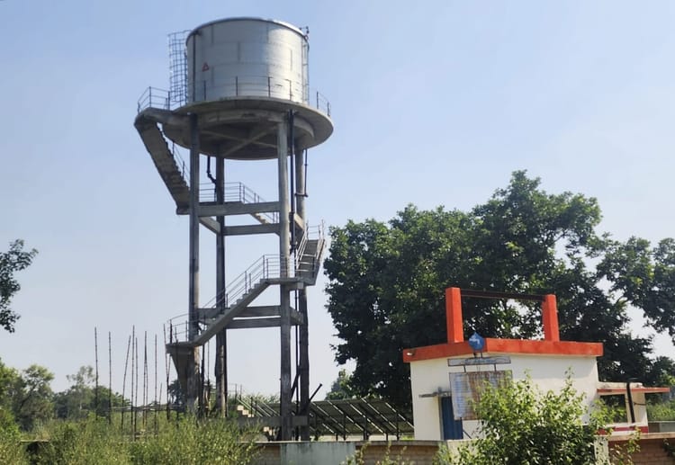 Lakhimpur - Lakhimpur Kheri News: मोटर का तार चोरी, जलापूर्ति ठप, गहराया संकट