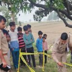 Hathras: - Hathras: मेला देखने गए युवक का शव रजवाहे किनारे मिला, गले-चेहरे पर चोट के निशान, हत्या का आरोप