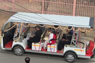 President - President Draupadi Murmu: राष्ट्रपति द्रौपदी मुर्मू ने किए गिरिराज जी के दर्शन, शुरू की सप्तकोसी परिक्रमा