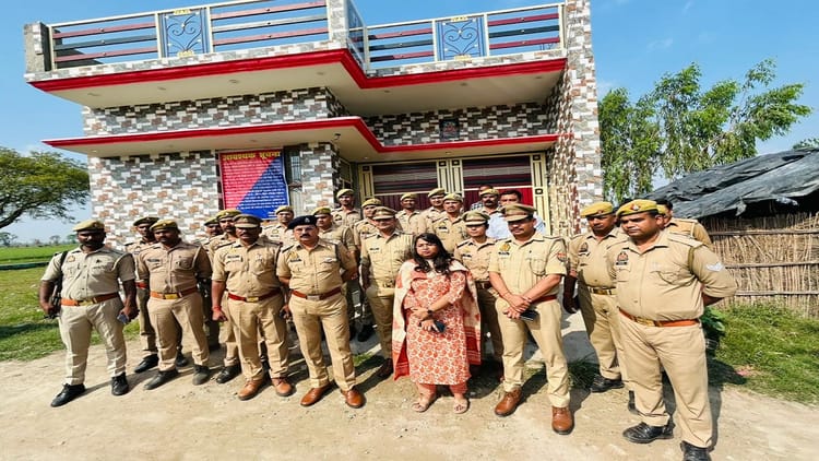 UP News: - UP News: लखीमपुर खीरी में अंतरराष्ट्रीय ड्रग तस्कर विक्की नेपाली पर बड़ी कार्रवाई, 40 लाख का मकान कुर्क