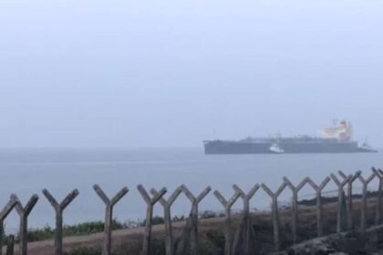 West - West Asia: ईरान युद्ध में दिखी भारत की कूटनीतिक ताकत, एलपीजी संकट के बीच रूस के बाद यूएस से भी पहुंचा जहाज