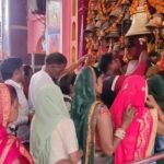 Lakhimpur - Lakhimpur Kheri: नवरात्र के पांचवें दिन भक्तों ने की स्कंदमाता की पूजा, देवी मंदिरों में उमड़ी भीड़