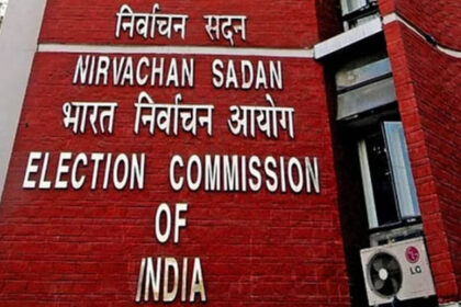 Kerala: - Kerala: चुनाव आयोग के पत्र पर भाजपा की मुहर से बवाल, EC ने मानी चूक; विपक्ष ने चुनावी निष्पक्षता पर उठाए सवाल
