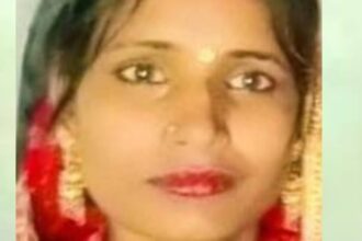 Barabanki: - Barabanki: दूसरे युवक से बात करती थी पत्नी, युवक पहुंचा थाने, समझौते के बाद विवाहिता ने दे दी जान