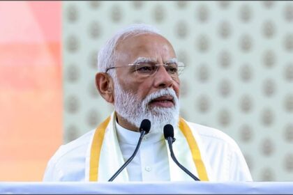 West - West Asia Crisis: तेल बॉन्ड पर पीएम मोदी का बड़ा हमला, कहा- कांग्रेस की नीति से देश पर ₹3 लाख करोड़ का बोझ