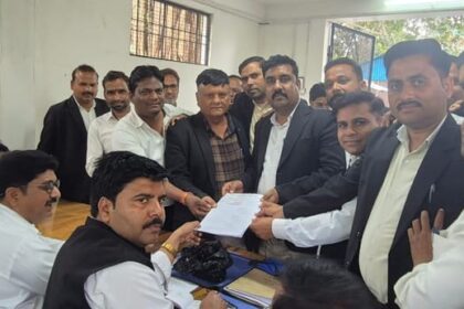 Lakhimpur - Lakhimpur Kheri News: बार अध्यक्ष पद के लिए पहले दिन नहीं बिका कोई पर्चा