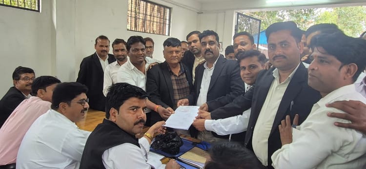 Lakhimpur - Lakhimpur Kheri News: बार अध्यक्ष पद के लिए पहले दिन नहीं बिका कोई पर्चा