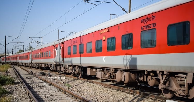 Ticket - Ticket Refund Rule: भारतीय रेलवे ने बदले टिकट कैंसिलेशन के नियम, अब समय के हिसाब से तय होगा रिफंड