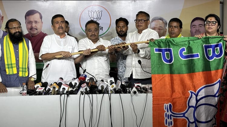 Bengal - Bengal Election: चुनाव से पहले TMC को झटका, पूर्व विधायक अर्घ्य राय और राजबंशी नेता बंगशी बर्मन BJP में शामिल