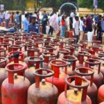 गैस सिलिंडर - गैस सिलिंडर की किल्लत: जनता की मुश्किलें और बढ़ेंगी, डबल सिलिंडर होने पर बुकिंग 35 दिन बाद होगी