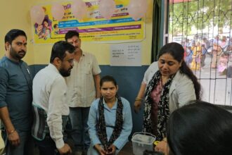 Lakhimpur - Lakhimpur Kheri News: बेटियों की सेहत के लिए जरूरी है एचपीवी टीका