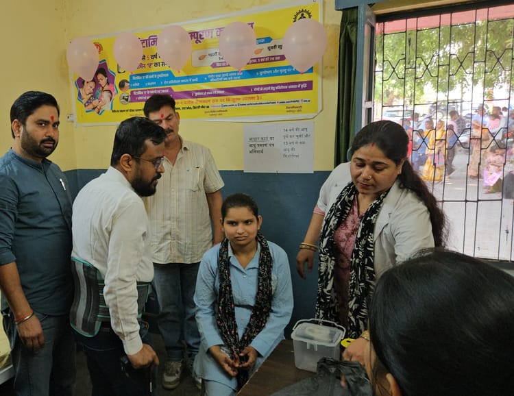 Lakhimpur - Lakhimpur Kheri News: बेटियों की सेहत के लिए जरूरी है एचपीवी टीका