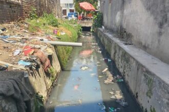 Lakhimpur - Lakhimpur Kheri News: खुले नालों पर सिस्टम की आंखें बंद