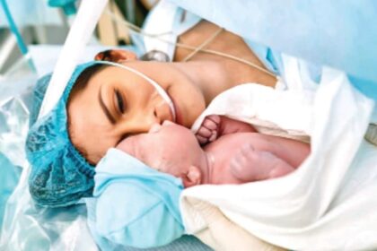 चिंताजनक: - चिंताजनक: देश में प्रति एक लाख जीवित जन्मों पर 24,700 मातृ मृत्यु दर्ज की गईं, नाइजीरिया में स्थिति सबसे भयावह