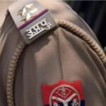 UP: पीठ - UP: पीठ और पैरों पर बरसाए पटे, कॉलर पकड़ घसीटा, इसलिए अपराधी की तरह किसान पर बरपाया कहर; दरोगा लाइन हाजिर