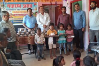 Lakhimpur - Lakhimpur Kheri News: नन्हे कदमों का स्कूल की ओर बढ़ा रुख, नवारंभ उत्सव में दिखा उत्साह