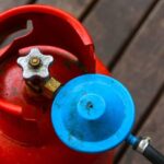 LPG: - LPG: प्रवासी मजदूरों और हॉस्टल के छात्रों को मिलेगा पांच किलो का गैस सिलिंडर, कॉमर्शियल पर भी बड़ा अपडेट