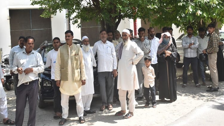 मैनाठेर - मैनाठेर कांड: सजा सुनते ही फूट-फूटकर रोने लगे दोषी, कोर्ट परिसर में खड़े परिजन भी बिलख पड़े, जानें पूरा केस