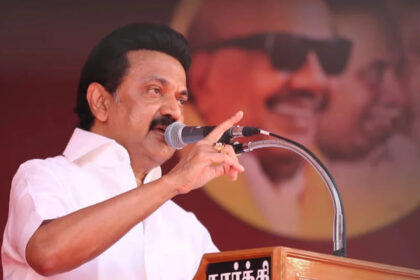 तमिलनाडु - तमिलनाडु चुनाव: DMK ने जारी किया घोषणापत्र, महिलाओं को ₹2000 से लेकर लैपटॉप बांटने तक के किए वादे