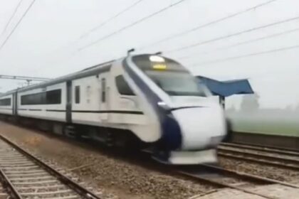 Railways: - Railways: ट्रेन के खाने में मिली गड़बड़ी तो हो जाएं अलर्ट! ऐसे करें शिकायत, रेलवे लेगा तुरंत एक्शन