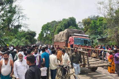 लखीमपुर - लखीमपुर खीरी में दर्दनाक हादसे: दो मां और दो बच्चों की मौत, चारों को ट्रकों ने कुचला; परिवारों में मचा कोहराम