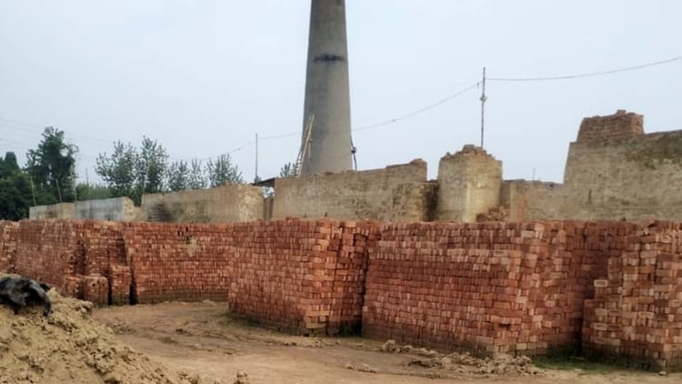 युद्ध - युद्ध का असर: अब घर बनाना हुआ महंगा, ईंट-सरिया, टाइल्स और पेंट की कीमतें बढ़ीं