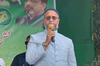बंगाल - बंगाल में चुनाव प्रचार: ओवैसी-हुमायूं कबीर एक मंच पर, AIMIM चीफ बोले- महज वोटिंग मशीन बनकर रह गए हैं मुस्लिम