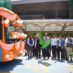 लखनऊ: - लखनऊ: एयरपोर्ट से शहर को जोड़ने वाली तीन नई बसों का हुआ शुभारंभ, इन रूटों पर मिलेगी सुविधा