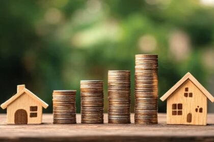 यूपी: - यूपी: प्रदेश में 3,200 करोड़ की 11 रियल एस्टेट परियोजनाओं को मंजूरी, नोएडा में सबसे ज्यादा इकाइयां